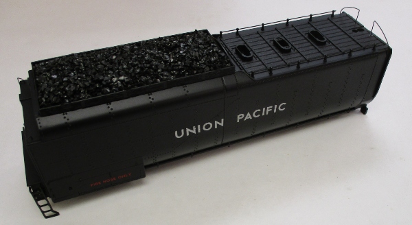 SHELL / TENDER / MISSING WATER HATCHES, TOOL BOX, REAR LADDERS & WARNING LIGHT / UP #4023 / PS 2 / PREMIER BIG BOY 4-8-8-4