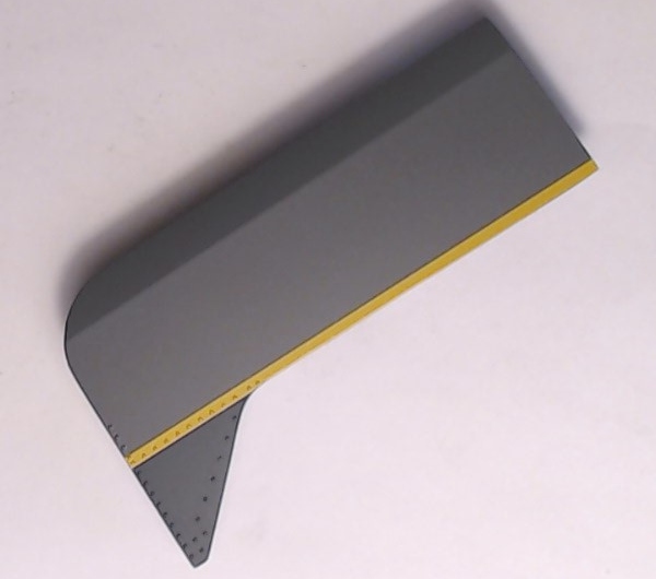SMOKE DEFLECTOR / LH / TWO TONE GRAY W/YELLOW STRIPE / RAILKING IMPERIAL FEF 4-8-4