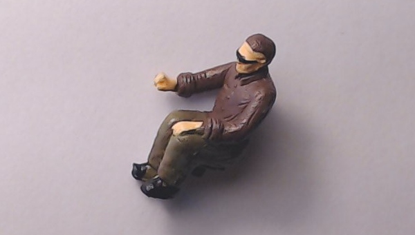 FIGURE / ENGINEER / SEATED / O GAUGE STEAM & EARLY DIESEL / USE FI0000032