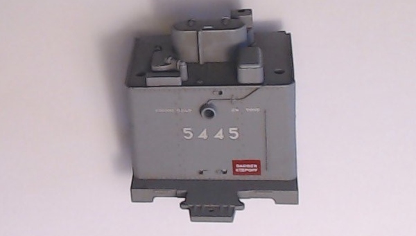 WATER HATCH INSERT / ASSEMBLY / LIGHT GRAY / NYC #5445 / PREMIER DREYFUSS HUDSON 4-6-4/EARLY VERSION