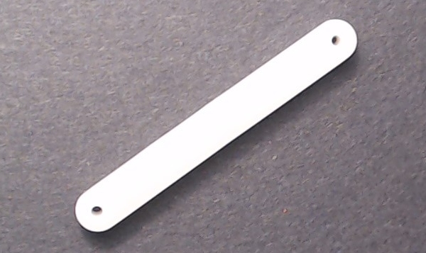 BRACKET / WHITE / 8.1mm W x 64mm L / RAILKING OPERATING CAR WASH