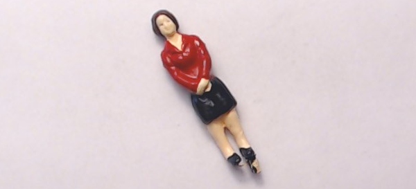 FIGURE / STANDING WOMAN / RED SHIRT / BLUE DRESS / RAILKING OPERATING STATION PLATFORM