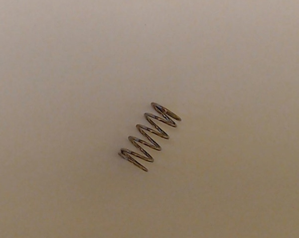 SPRING / COIL / 6.4mm D x 11.9mm L x 0.45mm THICK / DRAWBAR / RAILKING ONE GAUGE GS-2