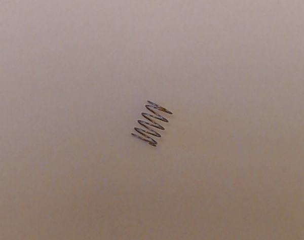 SPRING / COIL / 5mm D x 7.4mm L / WIRELESS DRAWBAR SUPPORT / RAILKING IMPERIAL NORTHERN 4-8-4