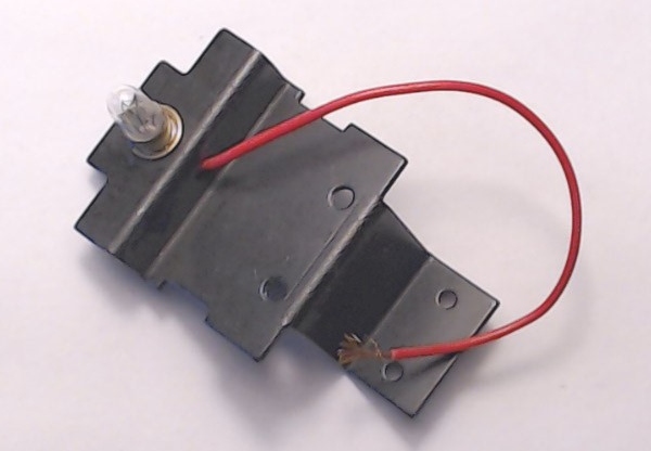 BRACKET / HEADLIGHT & SMOKE UNIT / 3-STEP / MINIATURE SCREW BASE SOCKET / 29.25mm TALL / PS 1 / RAILKING CAMELBACK 4-6-0