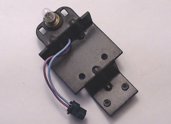 BRACKET / HEADLIGHT & SMOKE UNIT / STAMPED METAL / 3-STEP / MINIATURE SCREW BASE SOCKET / 30.2mm W x 48.7mm L x 25.7mm H / RAILKING ROYAL HUDSON 4-6-4