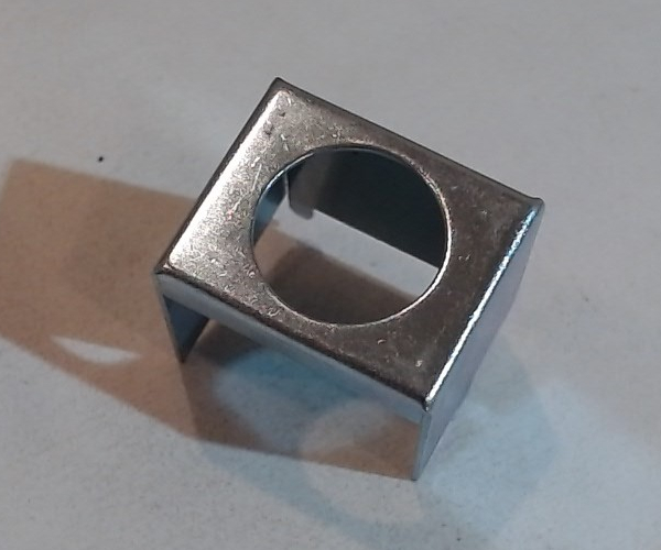 CHIMNEY BASE / COLORS MAY VARY / TINPLATE 435 & 436 POWER STATION