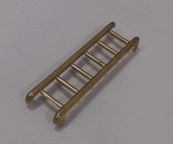 LADDER / 6 RUNG / BRASS / TINPLATE STANDARD GAUGE 400E / 438 / 96 / 400T / 216  & 516 HOPPER CAR / SAME PART AS TPSF00154